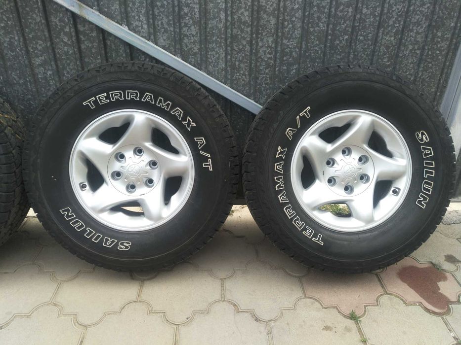 Покрышки с дисками на тойоту