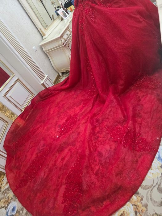 Королевское шикарное платье