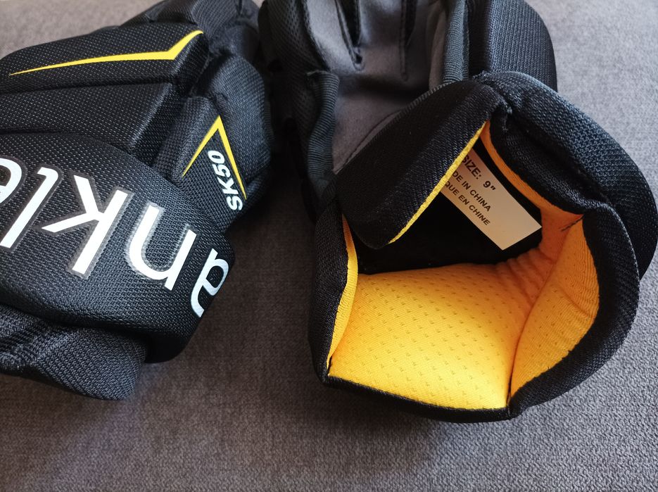 Краги, перчатки хоккейные