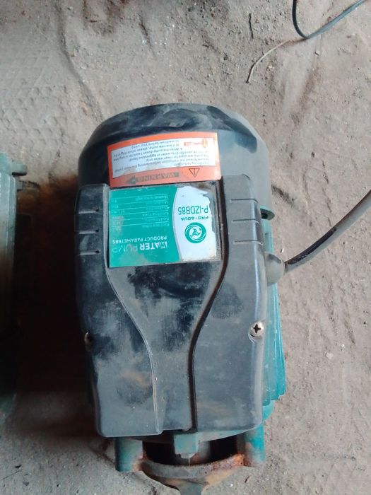 Продам два водяных насоса