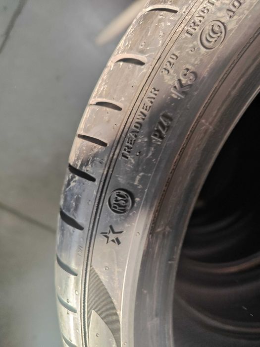2бр. летни гуми 225/40/19 Pirelli