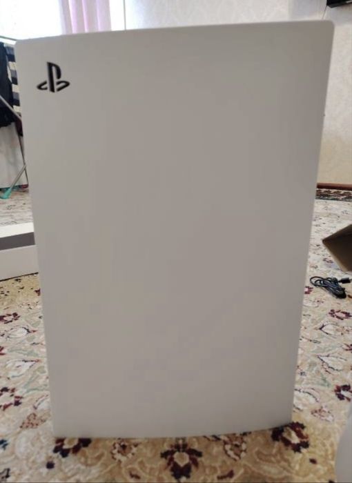 Продам Плейстейшн 5