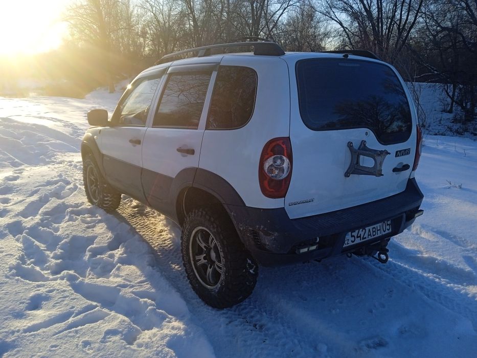 Нива Шевроле  2014 год