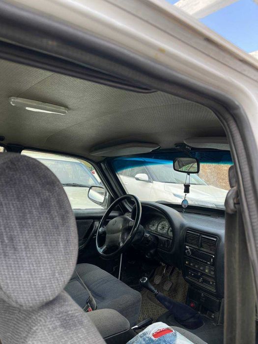 Легковой автомобиль Волга 3102