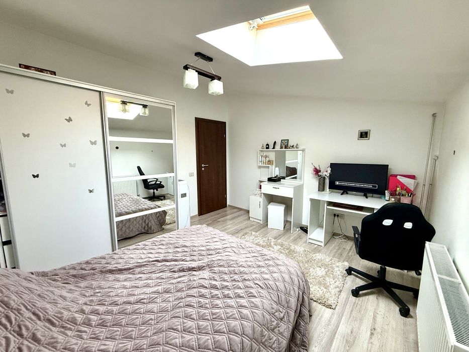 Apartament 3 camere, Pacii