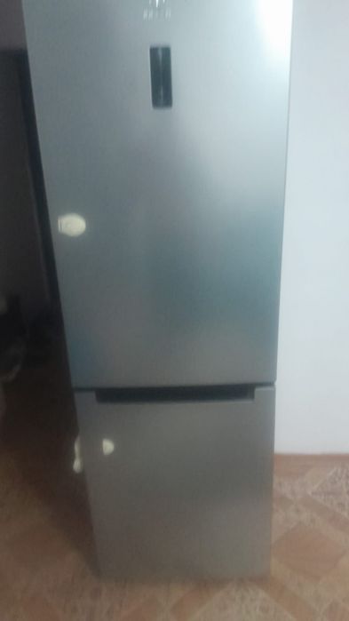 Холодильник indesit