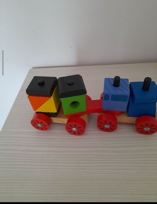 trenulet jucarie montessori lemn masiv locomotiva vagon germania
