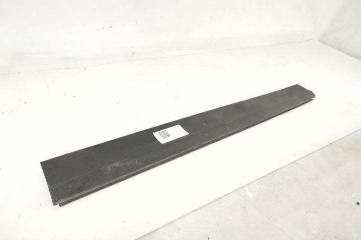 Bandou Ornament Usa Dreapta Fata Original In Stare Buna Porsche  Cayen