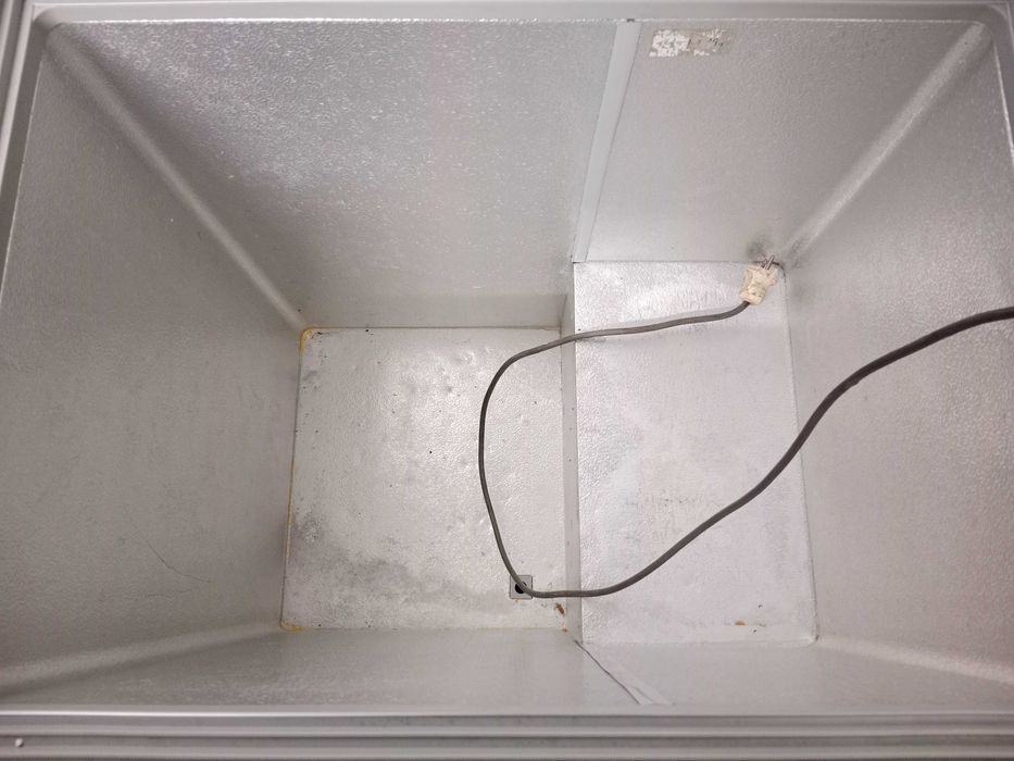 Продам морозильную камеру