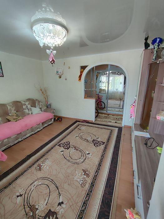 Продается 2-комн (7-43, 1 эт)