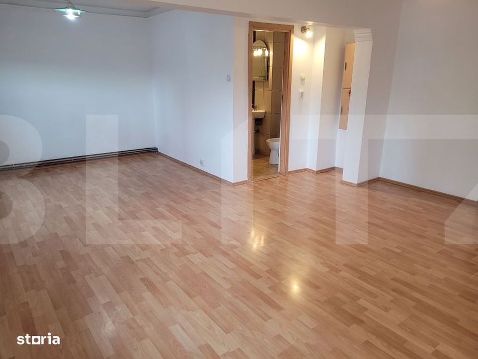Apartament 4 camere, 100 mp, zona Podgoria-Micalaca