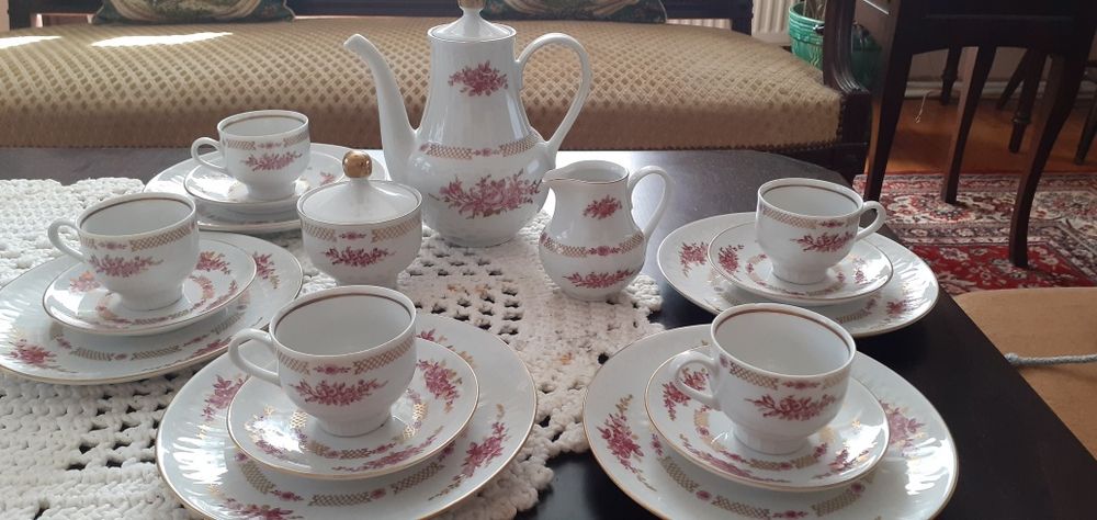 Порцеланов сервиз