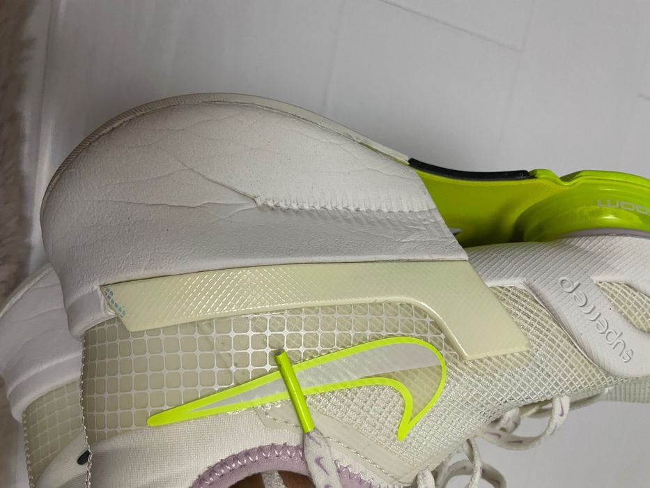 Adidasi Nike,mărimea 35.5