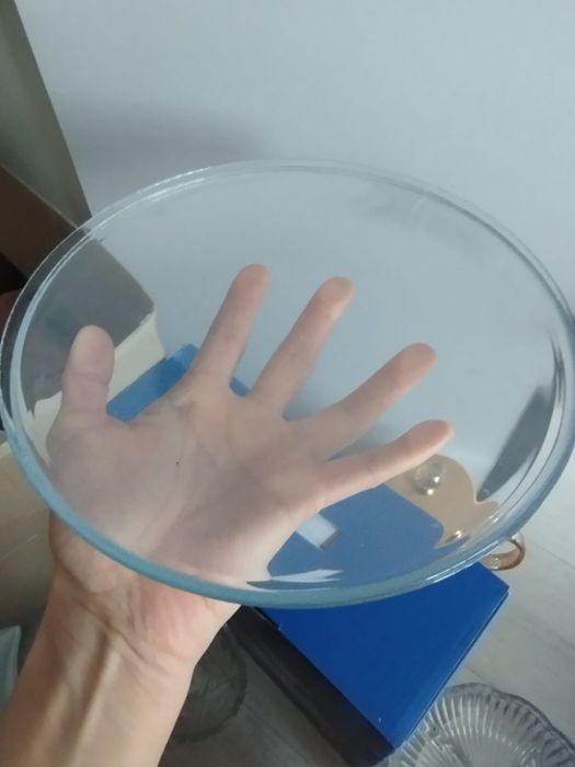 Стекляные тарелки