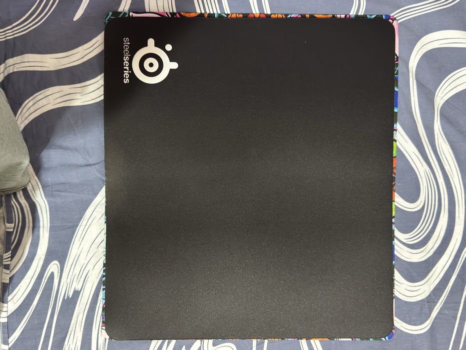 Продам игровой коврик Steelseries