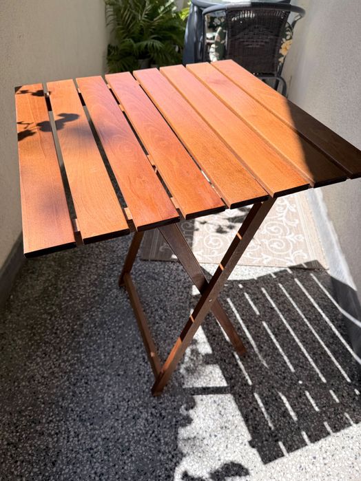 Нова дървена сгъваема маса