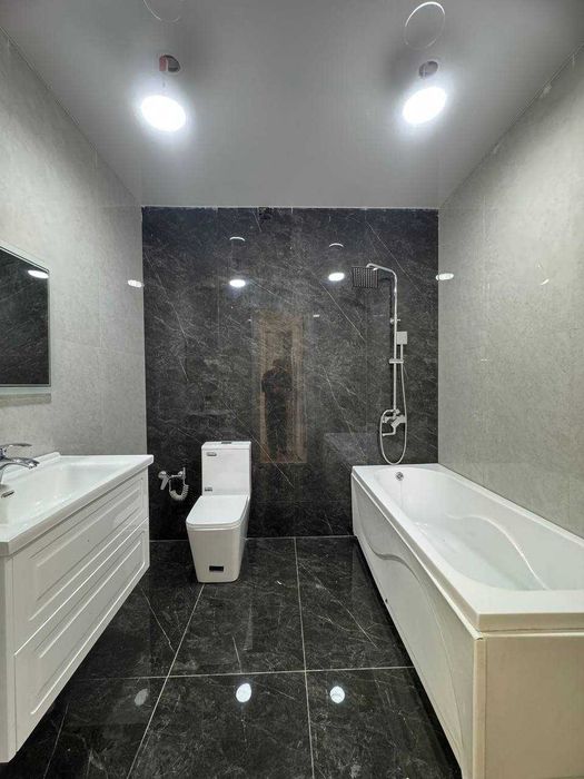 Янгихает . Шокирарык махалля. 2.5 сотихда 9 хонали янги уй сотаман .