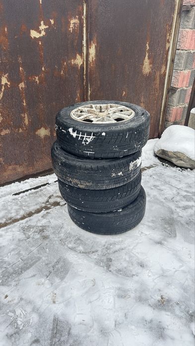 Продаю шины с дисками 4 шт
