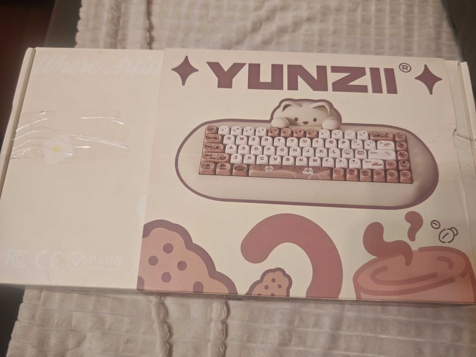 Yunzii C68 безжична механична клавиатура коте – RGB, за момичета и жени, нова
