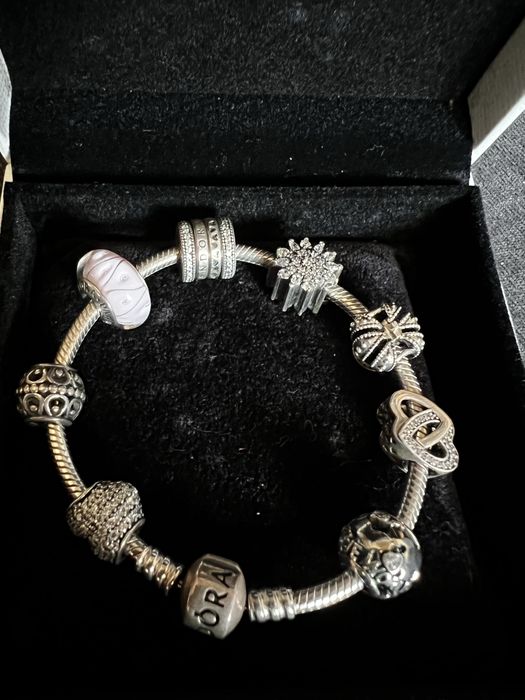 Pandora гривна с елементи