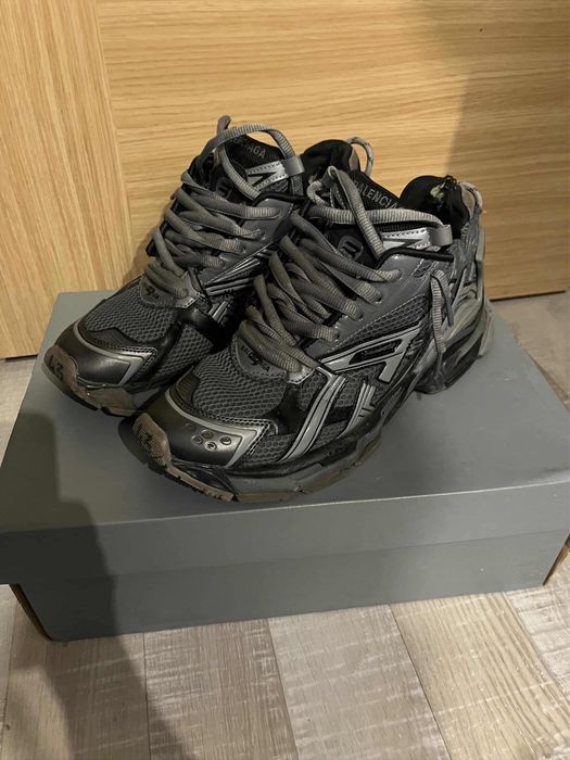 Balenciaga runner 43