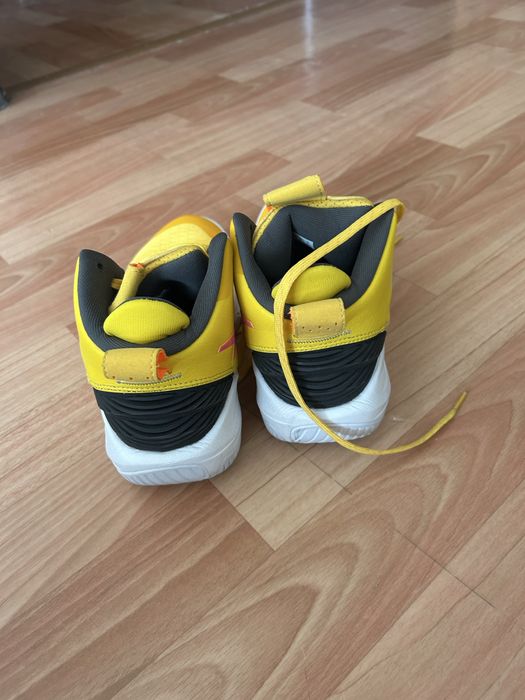 продам Асикс Asics.