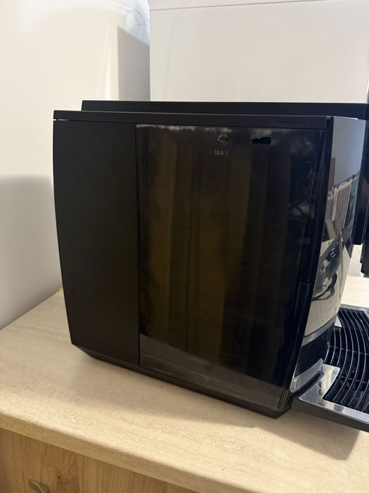 Автоматична кафемашина Jura E60