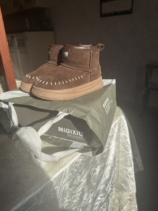 Продаётся зимний обувь