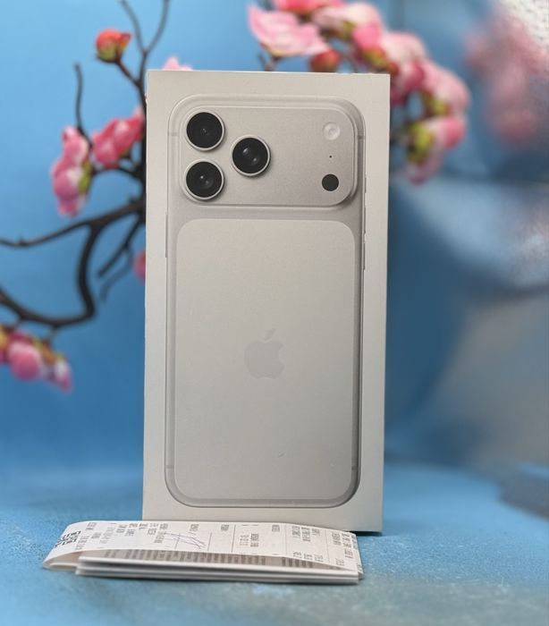 НОВ!!! Apple iPhone 17 Pro Max, 256GB, 5G, Silver +  адаптер Apple