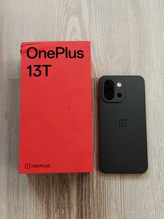 One Plus 13T 256 gb Ram 12+12 5G