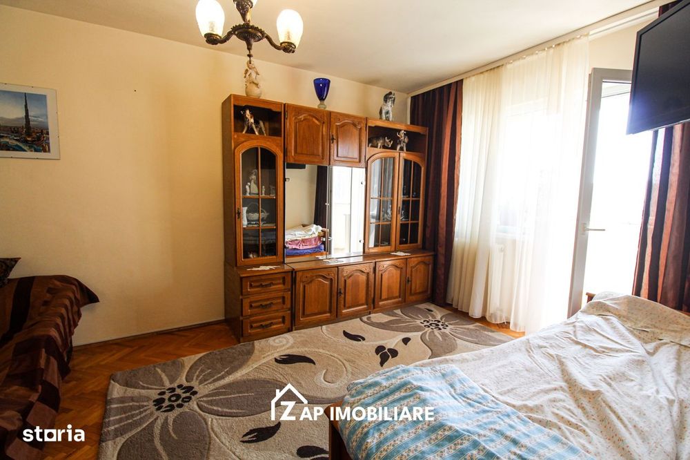 Dâmbul Pietros - Bulevardul 1848 - Ap 2 Camere Decomandat - Hol Pătrat