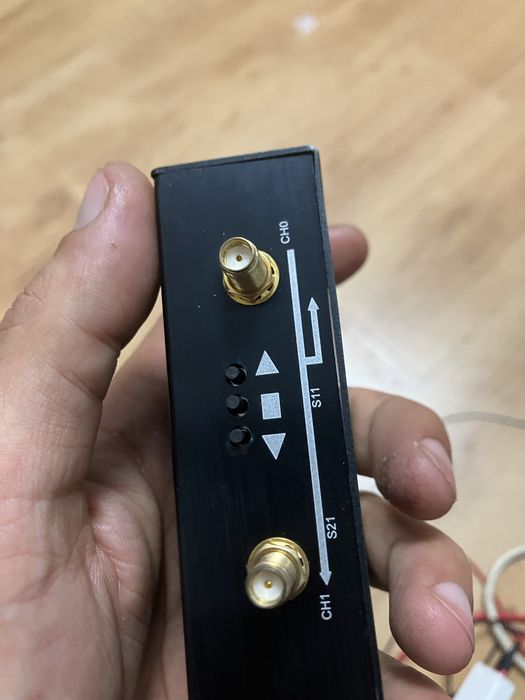 NanoVNA V2 50kHz–3GHz – Analizor antene și radiofrecvență
