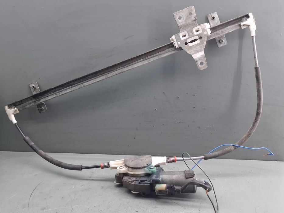 Macara geam stanga fata 0 130 821 720 Renault Megane 1999