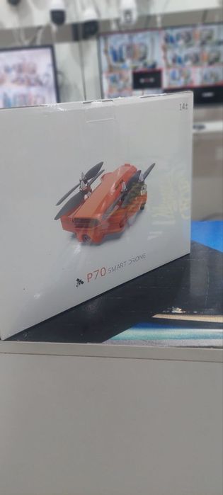 Дрон p70 квадрокоптер