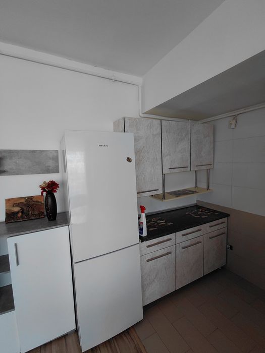 Direct Proprietar , Inchiriez Apartament 2 camere, Proaspat Renovat , centrala proprie,  Carrefour Colentina.