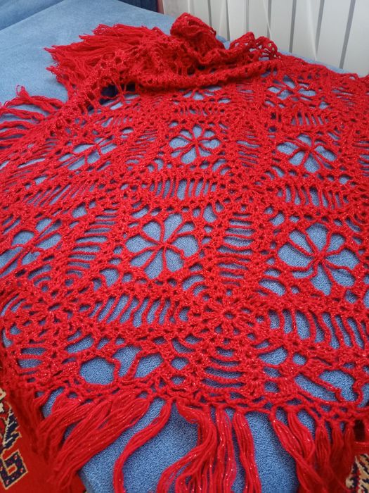 Продам вязаную косынку