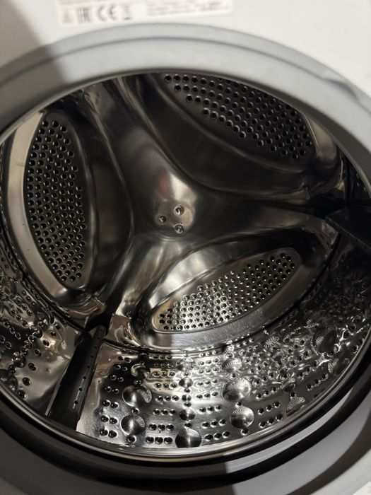 Машинка стиральная автомат