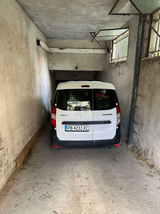 Дава се под наем Гараж / Паркомясто в Пловдив, Център - 30 кв.м за 102 € - Снимка #1