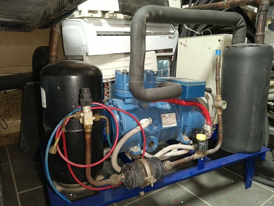 Продам холодильную установку !