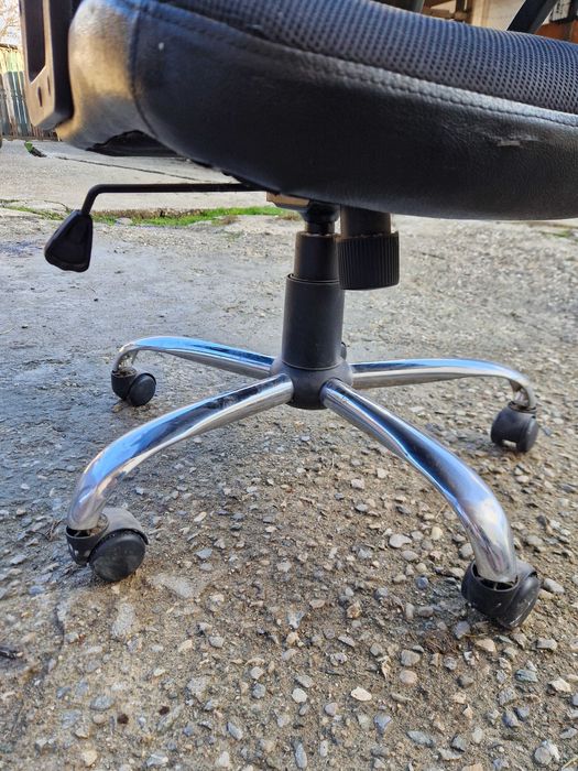 Scaun de birou negru