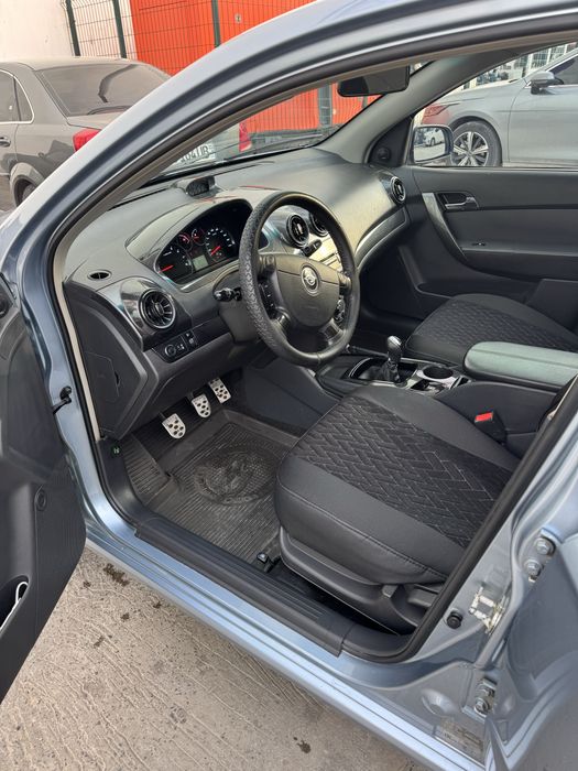 нексия 3 сотилади