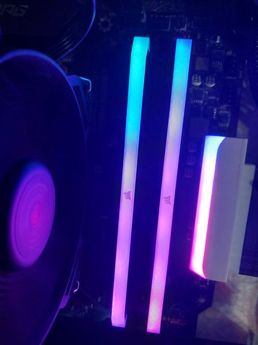 64GB 3600Mhz CL18 - Corsair Vengance RGB