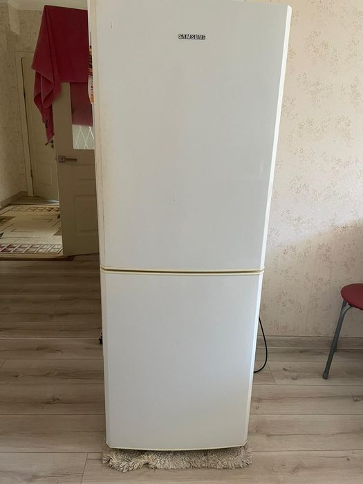 Продам холодильник Samsung