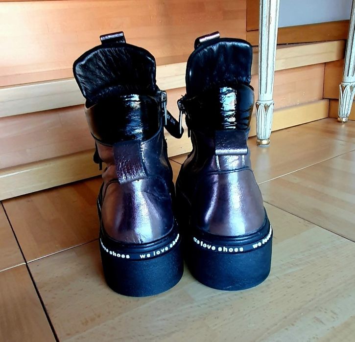 Ghete din  piele