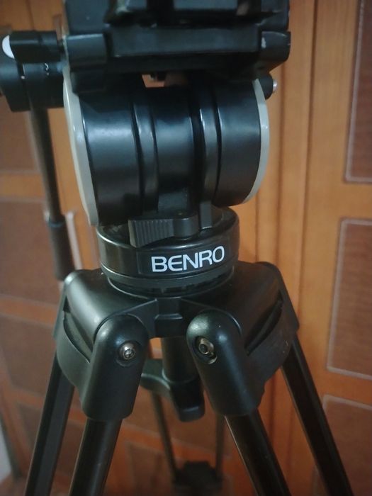 Продам штатив BENRO