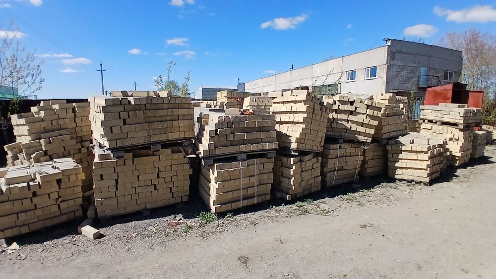Продам кирпич для облицовки  в хорошем состоянии