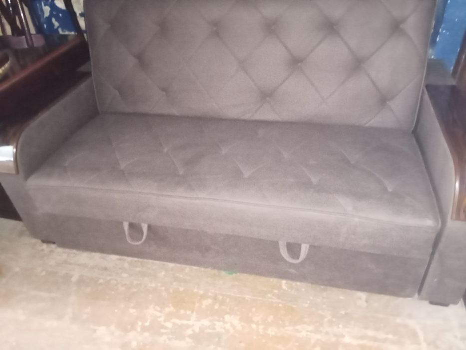 Диван кровать раскладной продается.