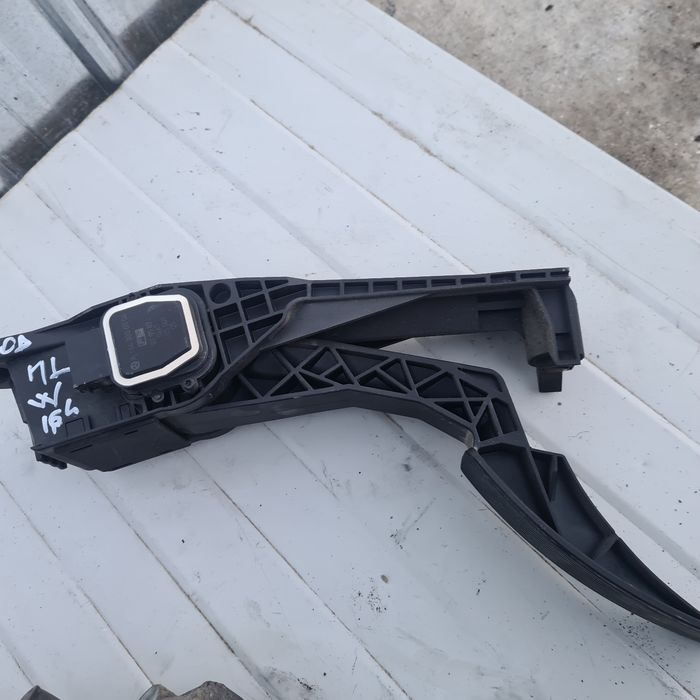 Pedala acceleratie,etrieri spate Mercedes ML W164