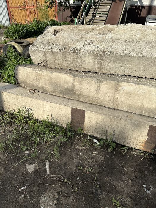 Плиты полнотелые , для мостика .