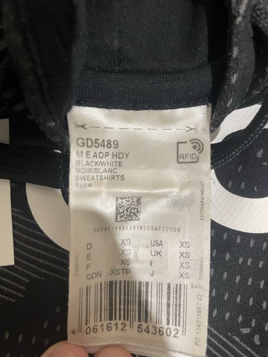 черное худи adidas Essentials Allover Print Hoodie